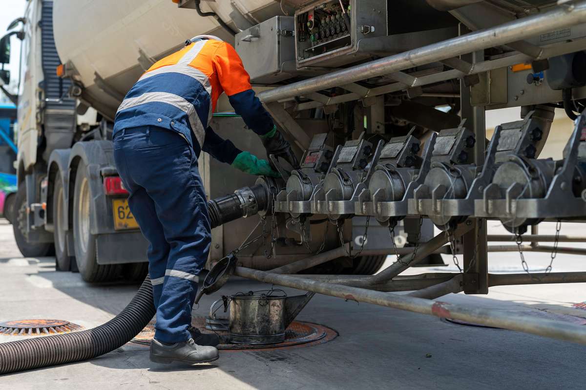 Chargement et Déchargement des Marchandises Dangereuses en Citernes
